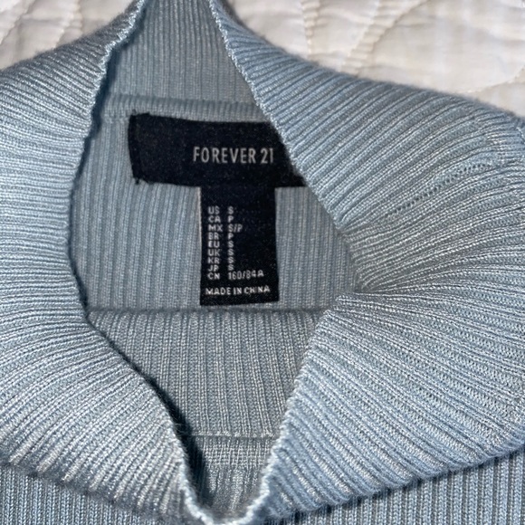 F21 Baby Blue Longsleeve Ribbed Turtle Neck - Picture 5 of 5